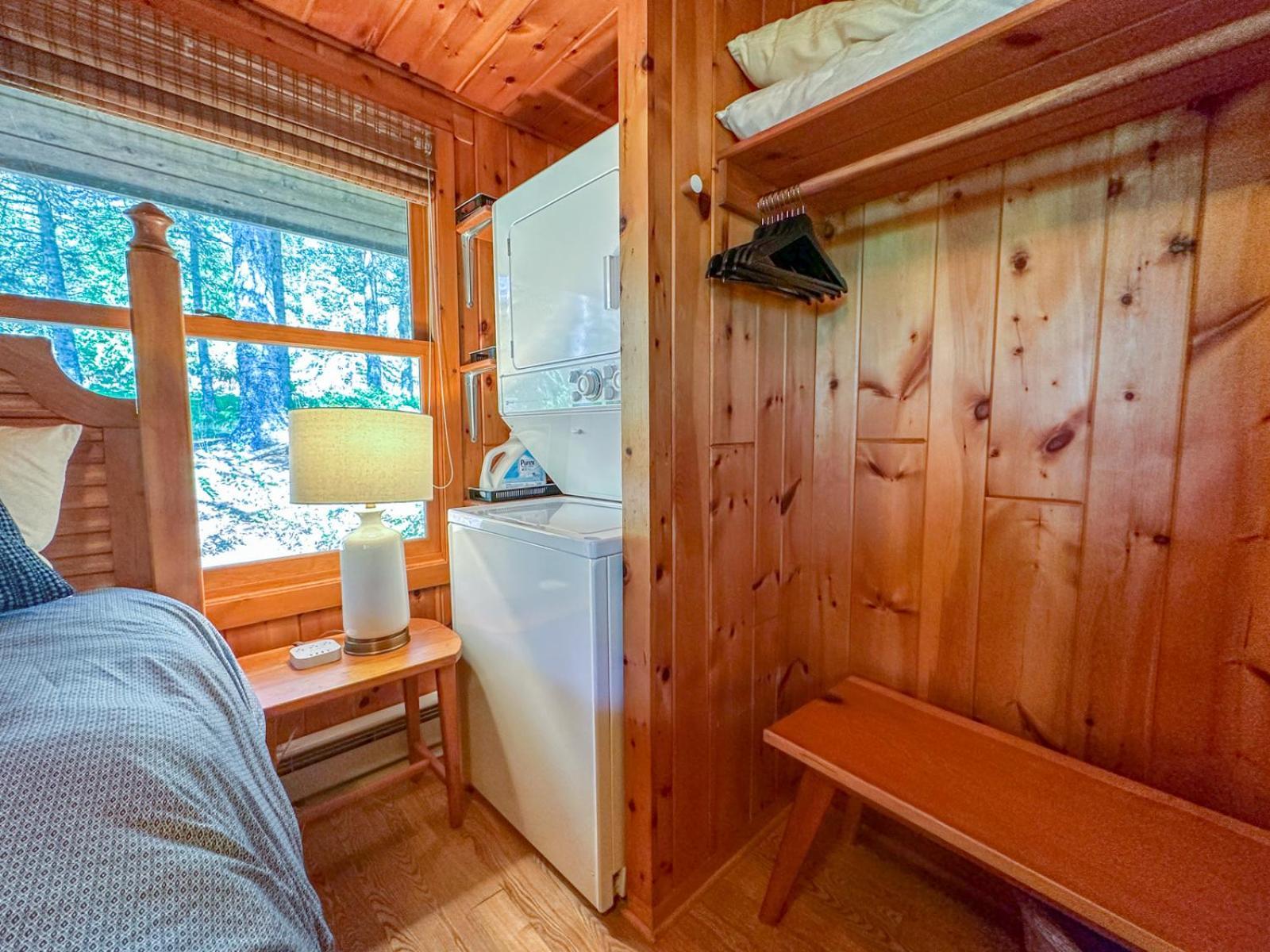 Baileys On The Lake By Cascade Vacation Rentals Лутсен Екстериор снимка