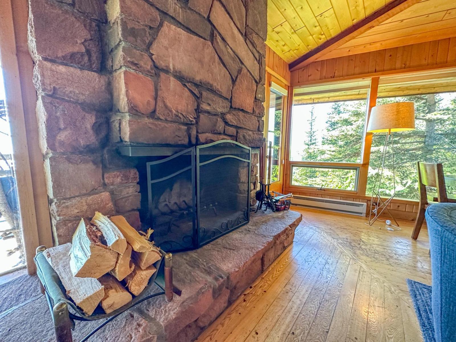 Baileys On The Lake By Cascade Vacation Rentals Лутсен Екстериор снимка